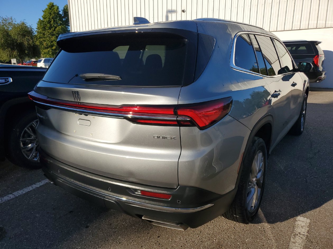 Used 2026 Buick Enclave Preferred FWD image 4