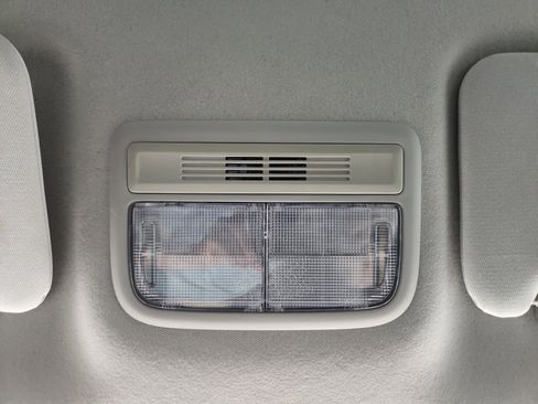 Used 2018 Honda HR-V LX image 23