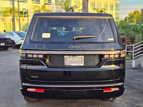 New 2026 Jeep Grand Wagoneer L Limited AWD/4WD image 5