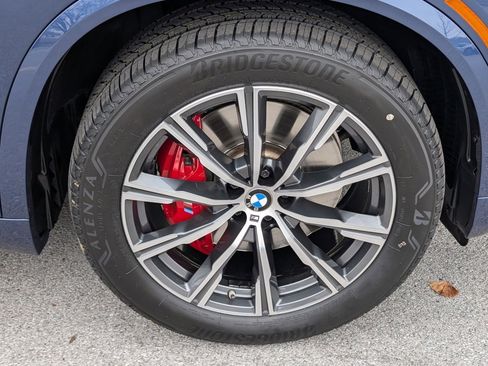 Used 2022 BMW X5 xDrive40i w/ M Sport Package image 31