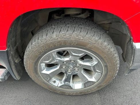 Used 2019 RAM 1500 Big Horn AWD/4WD image 13
