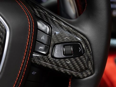 Used 2021 Chevrolet Corvette Stingray Premium Conv w/ Z51 Performance Package image 34