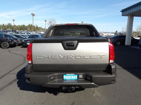 Used 2003 Chevrolet Avalanche LTZ AWD/4WD image 4