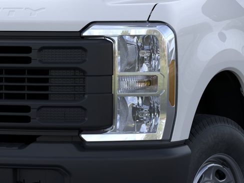 New 2026 Ford F250 XL AWD/4WD image 18