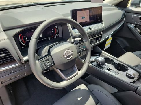 New 2026 Nissan Rogue Platinum AWD/4WD image 19