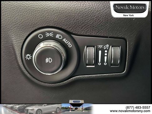 Used 2023 Jeep Compass Latitude AWD/4WD image 22