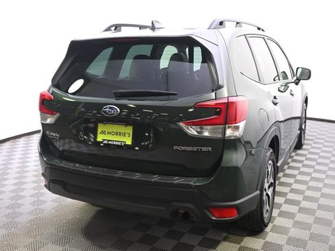 Used 2023 Subaru Forester Premium image 5
