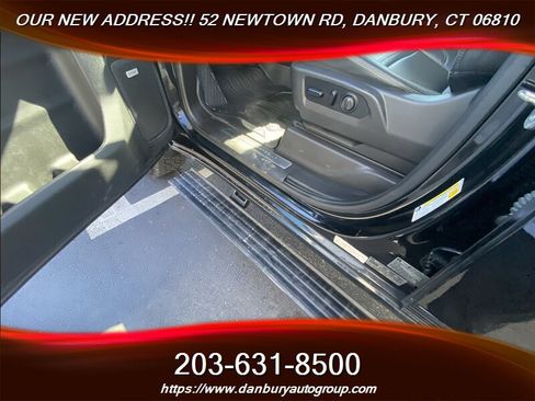 Used 2021 GMC Sierra 2500 Denali w/ Denali Ultimate Package AWD/4WD image 14