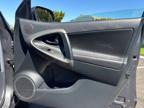 Used 2009 Toyota RAV4 Sport FWD image 11