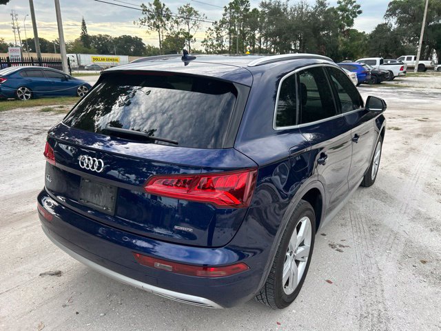Used 2019 Audi Q5 2.0T Premium w/ Convenience Package AWD/4WD image 4