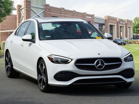 Used 2024 Mercedes-Benz C 300 Sedan image 3