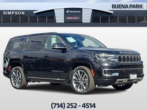 Used 2024 Jeep Wagoneer Series III w/ Premium Group I AWD/4WD image 1
