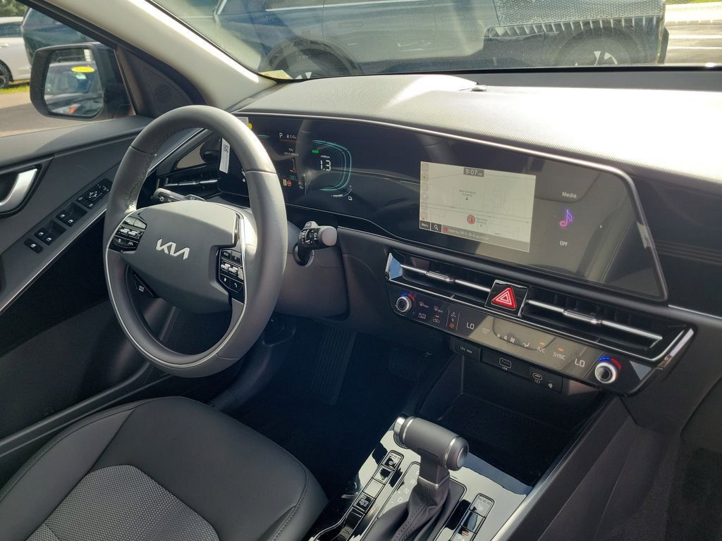 New 2026 Kia Niro EX w/ EX Premium Package FWD image 8