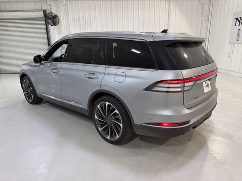 Used 2022 Lincoln Aviator Reserve w/ Equipment Group 201A image 3