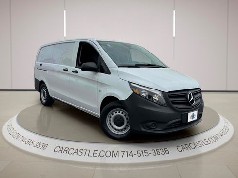 Used 2022 Mercedes-Benz Metris image 6