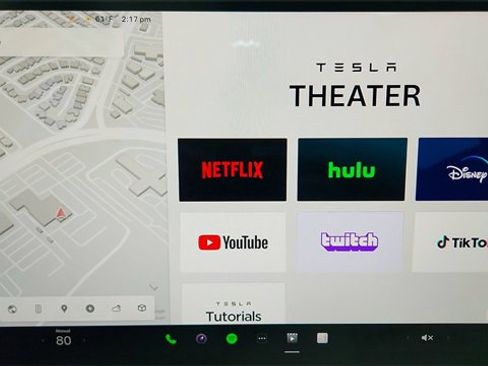 Used 2022 Tesla Model X image 46