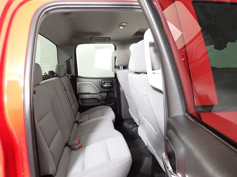 Used 2018 Chevrolet Silverado 1500 Custom w/ Custom Convenience Package RWD image 36