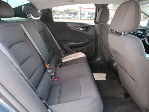 Used 2021 Chevrolet Malibu RS FWD image 9