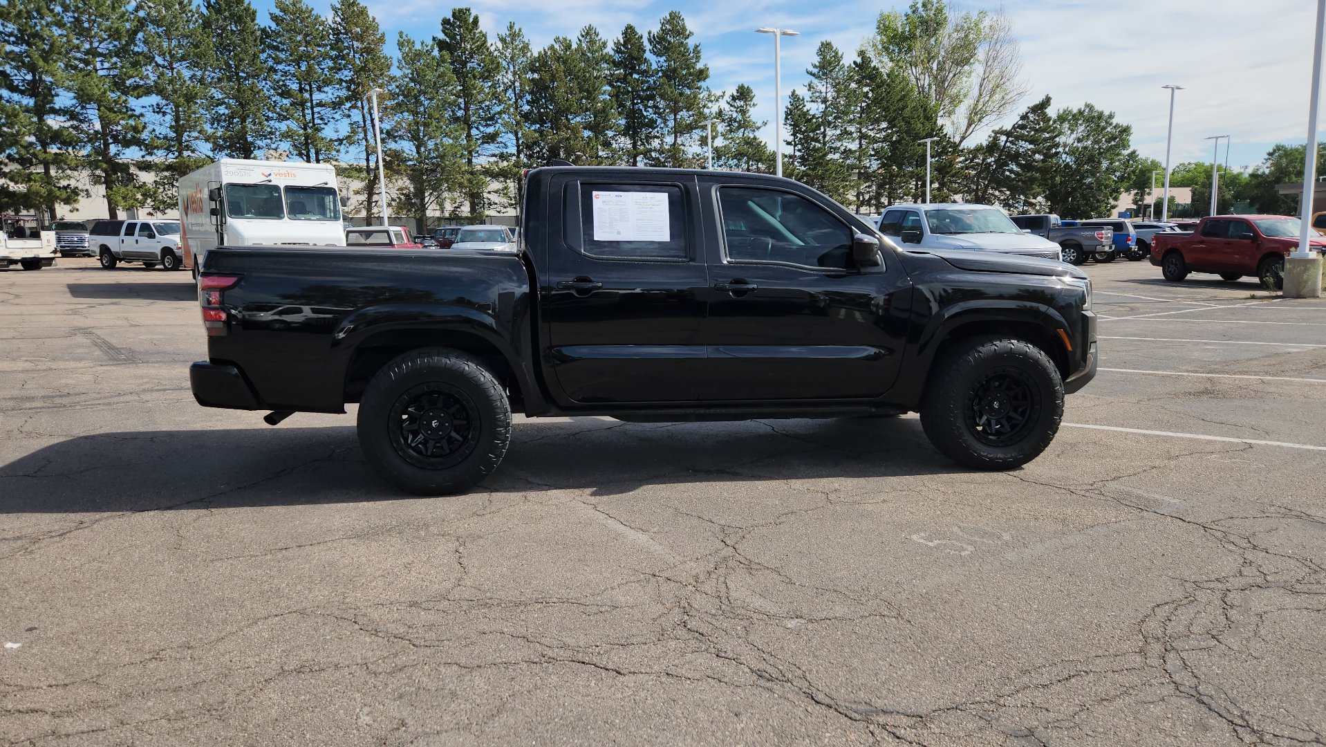 Used 2022 Nissan Frontier SV AWD/4WD image 10