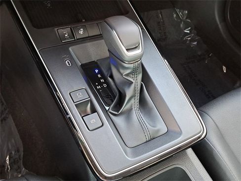 Used 2026 Toyota Corolla Cross XLE image 31