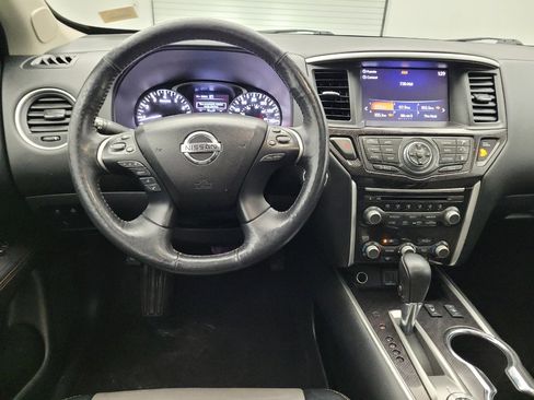 Used 2019 Nissan Pathfinder SL AWD/4WD image 22