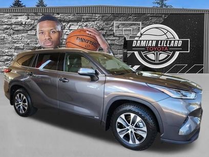 Used 2021 Toyota Highlander XLE