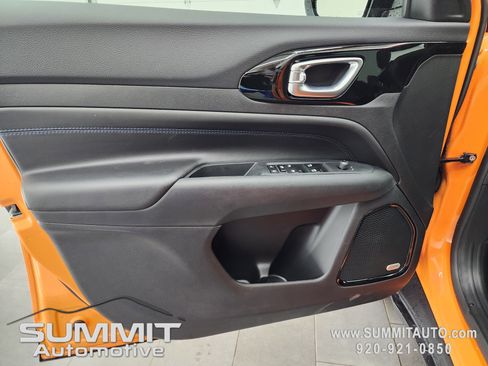 New 2026 Jeep Compass Latitude w/ Sun and Sound Group image 40