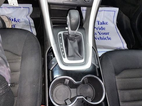 Used 2015 Ford Fusion SE image 21