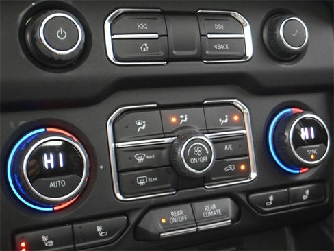 Used 2023 Chevrolet Tahoe LT w/ Luxury Package image 19