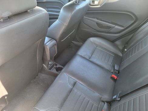 Used 2014 Ford Fiesta Titanium image 28