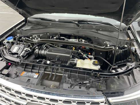 Used 2023 Ford Explorer Limited image 32