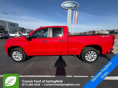 Used 2020 Chevrolet Silverado 1500 Custom w/ Custom Value Package image 8