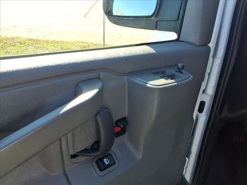 Used 2021 GMC Savana 2500 w/ Driver Convenience Package image 17