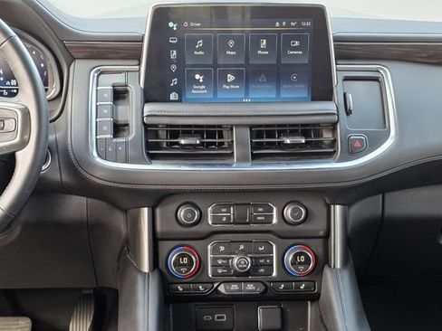 Used 2024 Chevrolet Tahoe LT w/ LT Signature Package AWD/4WD image 8