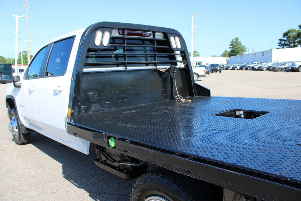 Used 2022 Chevrolet Silverado 3500 LT w/ Convenience Package AWD/4WD image 14