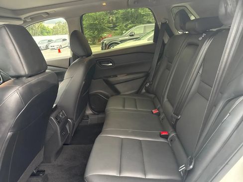 Used 2023 Nissan Rogue SL FWD image 15