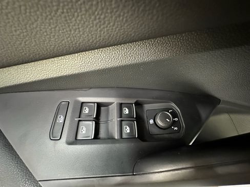 Used 2025 Volkswagen Jetta Sport FWD image 21