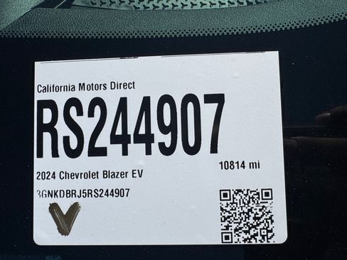 Used 2024 Chevrolet Blazer EV LT AWD/4WD image 19