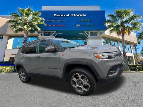 Used 2022 Jeep Compass Trailhawk image 2