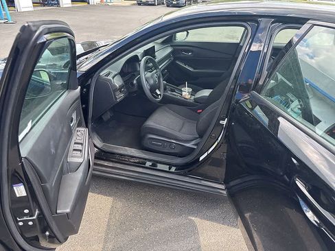 Used 2025 Honda Accord SE image 15