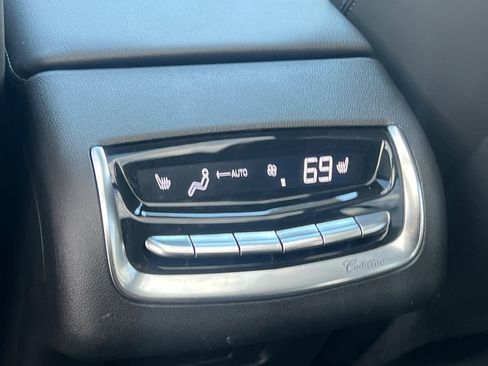 Certified 2025 Cadillac XT6 Premium Luxury image 42