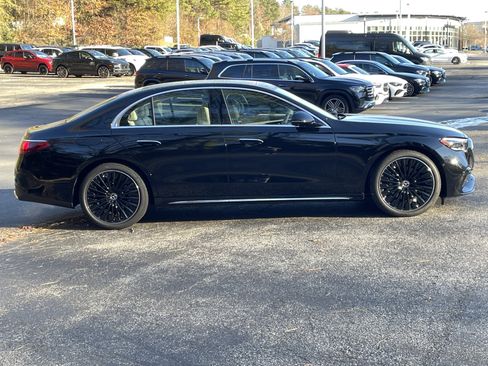 New 2026 Mercedes-Benz E 350 4MATIC Sedan image 5