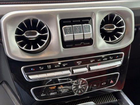 Used 2024 Mercedes-Benz G 63 AMG 4MATIC w/ Manufactur Interior Package image 27