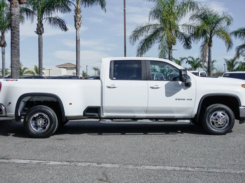 Used 2024 Chevrolet Silverado 3500 LT w/ Convenience Package image 8