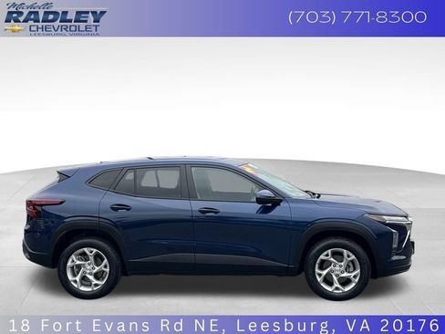 Certified 2024 Chevrolet Trax LS w/ LS Convenience Package image 7