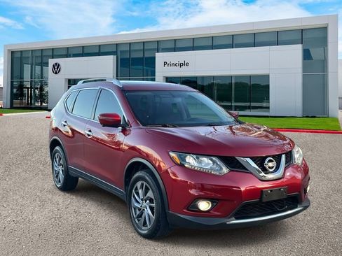 Used 2016 Nissan Rogue SL w/ SL Premium Package image 2
