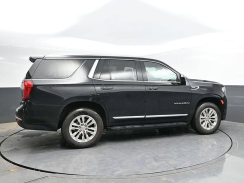 Used 2024 GMC Yukon SLT AWD/4WD image 10