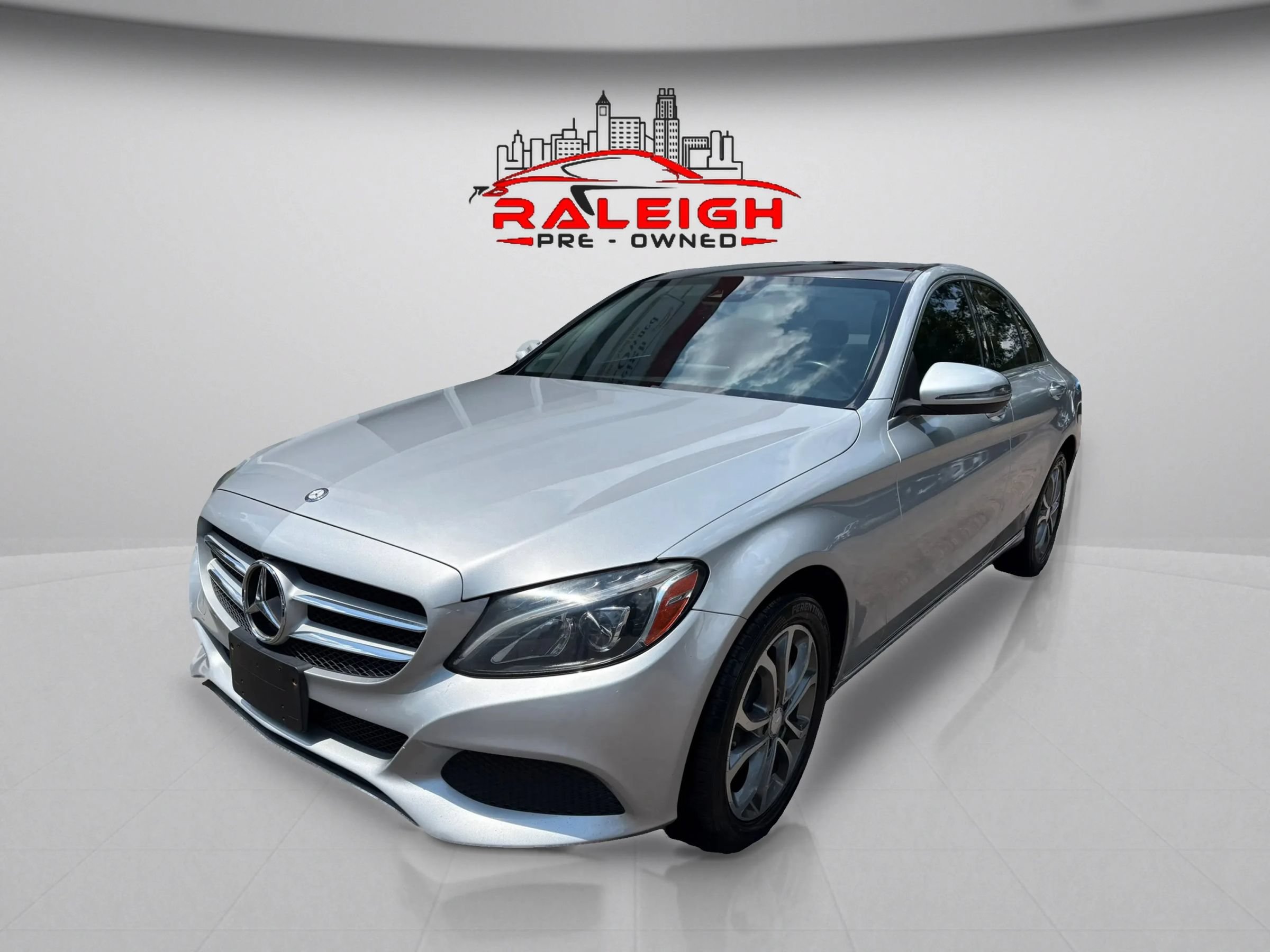 Used 2016 Mercedes-Benz C 300 4MATIC Sedan image 2