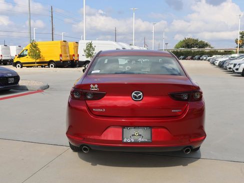 Used 2019 MAZDA MAZDA3 Sedan image 4
