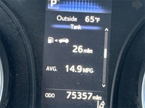 Used 2018 Toyota Camry LE image 15